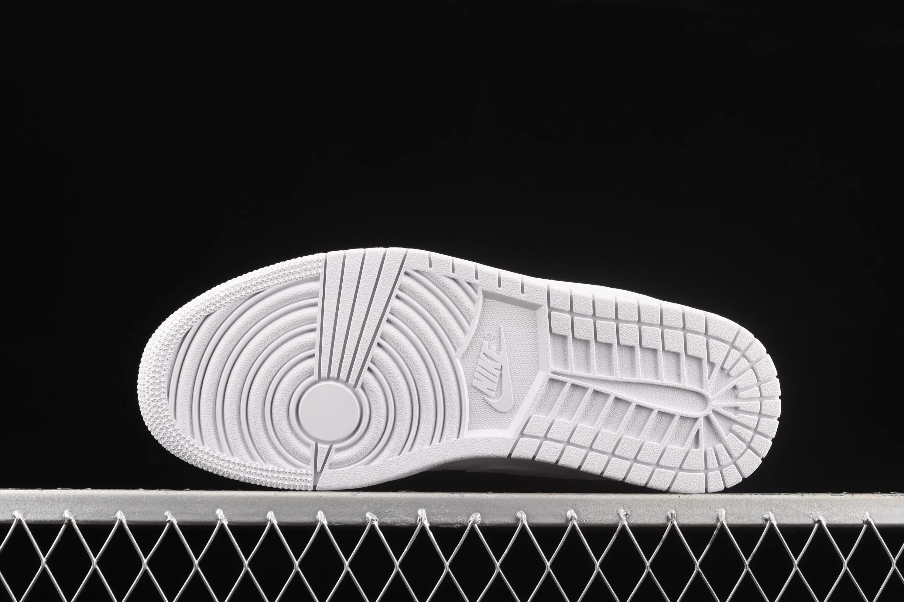 All categories Air Jordan Jordan series basketball shoes Air Jordan 1 Low Air Jordan 1 Low AJ1 Joe 1 starry sky thermal induction low-top cultural casual sneakers 553558-130